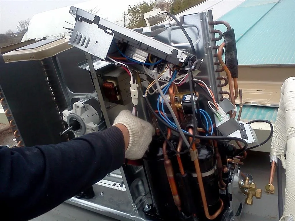 Nguyên nhân phổ biến gây lỗi EA điều hòa Daikin